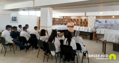DISTRIBUTION DE MANUELS ET  FOURNITURES SCOLAIRES AU TITRE  DE L’ANNÉE SCOLAIRE 2023-2024  DANS LA PROVINCE DE MDIQ-FNIDEQ