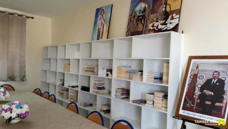 AMÉNAGEMENT D'UNE BIBLIO THÈQUE SCOLAIRE AU COLLÈGE  DHAR ELKHAROUB À KSAR EL MAJAZ